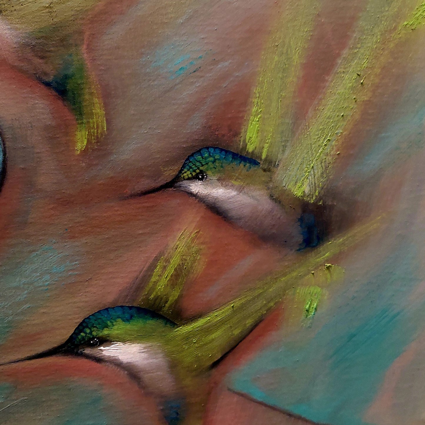 Dos colibrís mezcla de abstración y figuración. Se aprecia el trazo del pincel que representa las alas