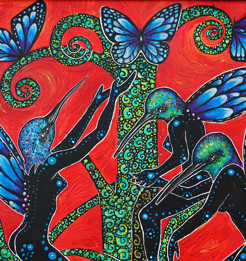Mujeres con cabeza de pájaro y mariposas azules sobre árboles y fondo rojo, de estilo primitivista