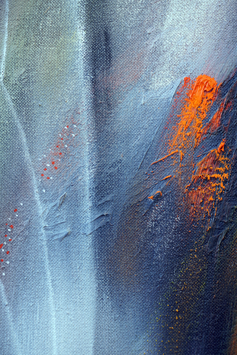 Detalle de abstracción con tonos anaranjados y grisáceos. Se aprecian los empastes y trazos de la pincelada
