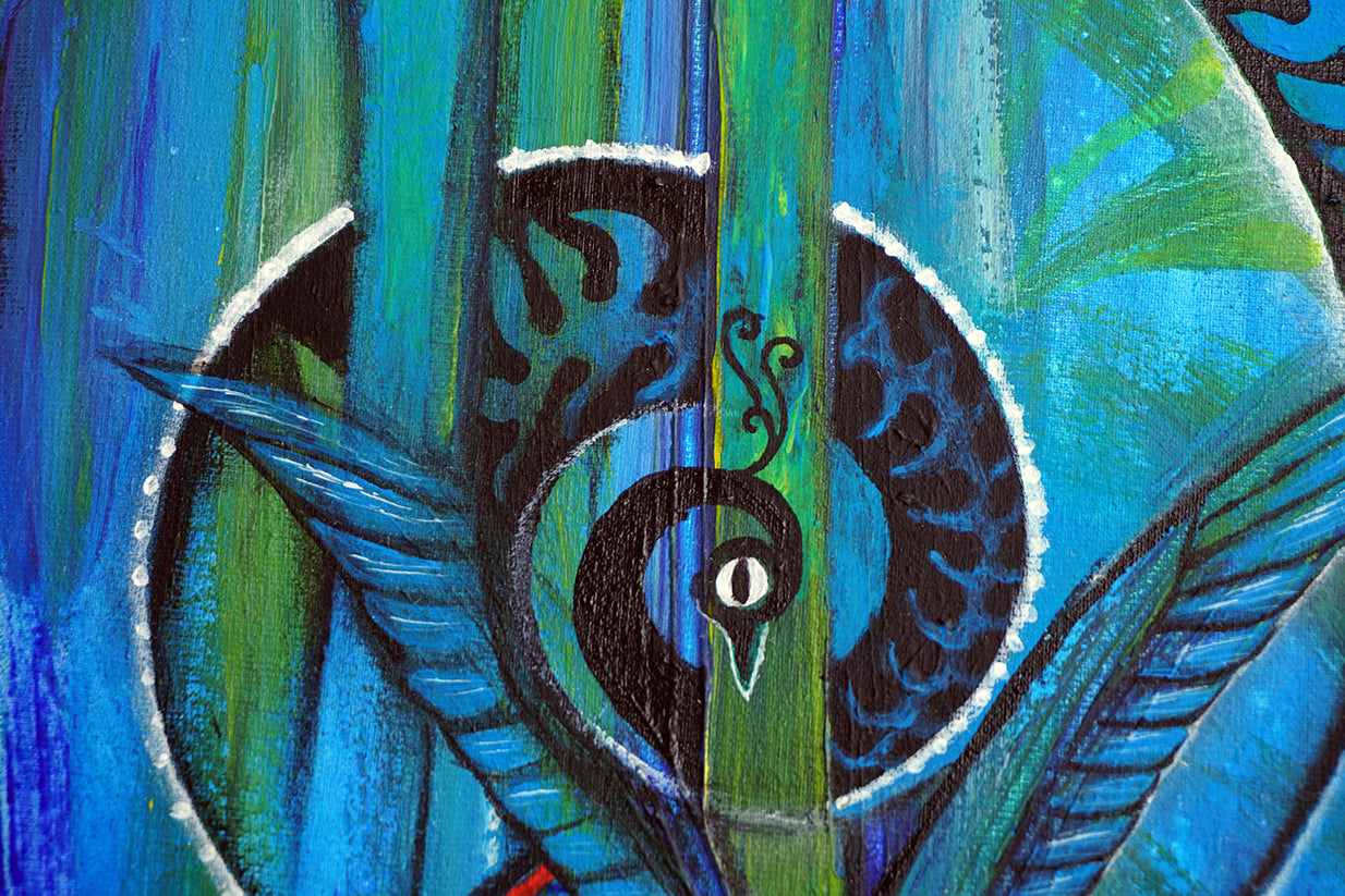 Ilustración primitivista de la cabeza en forma de espiral de un pavo real sobre fondo azul