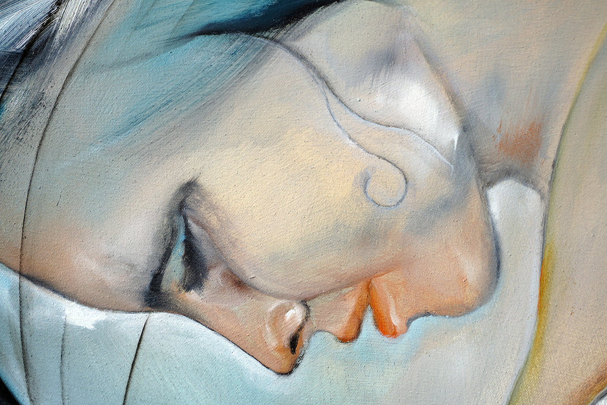 Detalle del rostro femenino de perfil