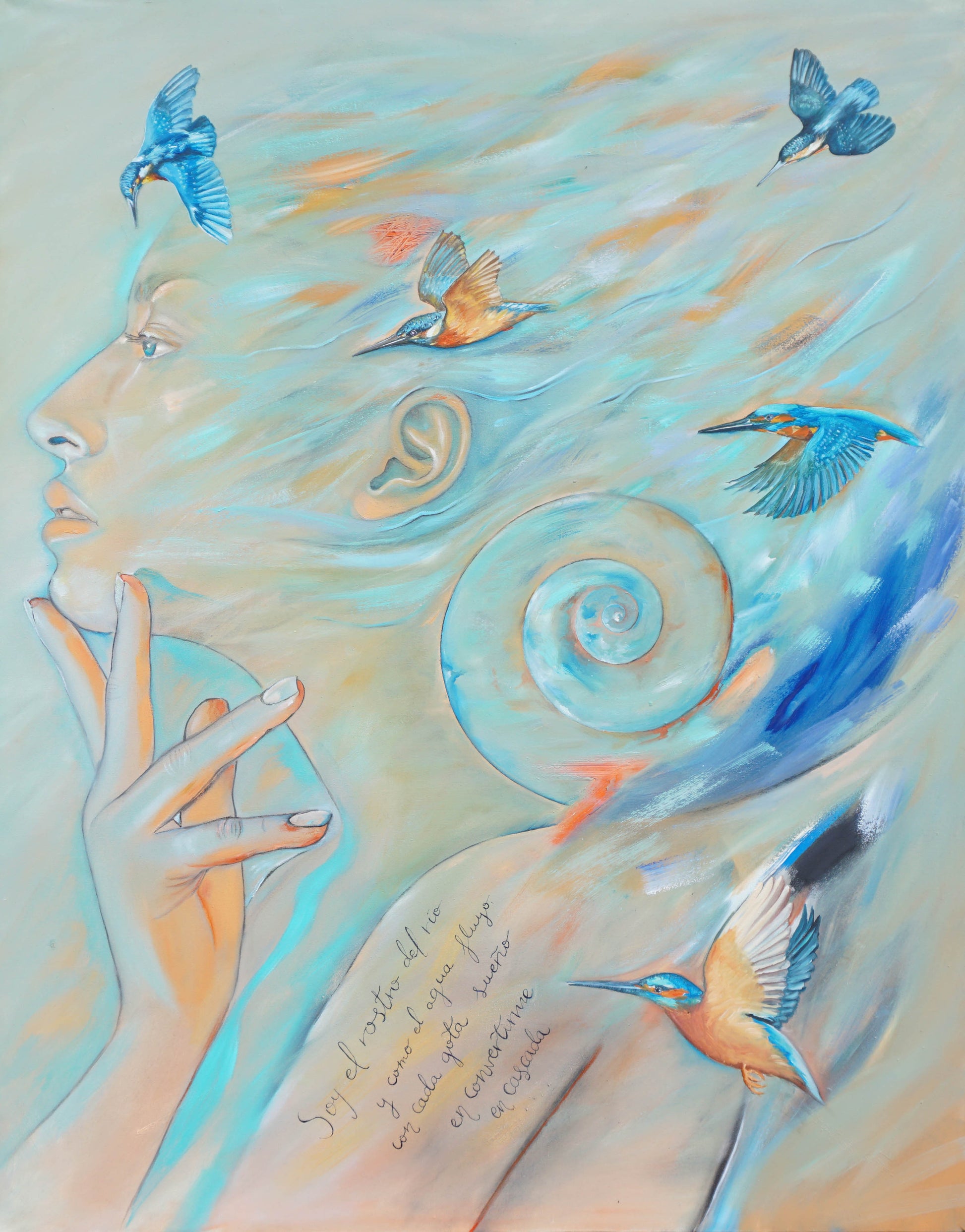 Torso de mujer situado de perfil. Entorno a su rostro vuelan cinco martines pescadores. en el centro de la imagen hay una espiral, el fondo es una abstracción de color verde turquesa y matices anaranjados.